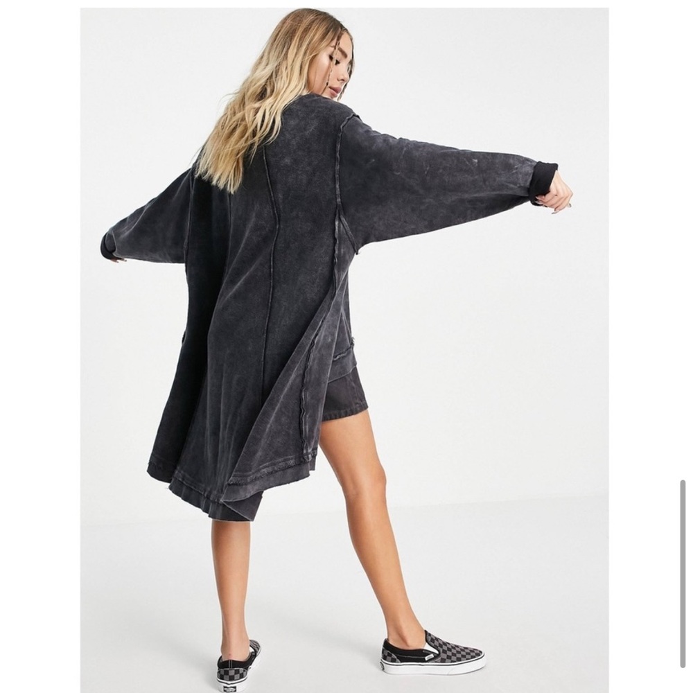 Free People Oversized Iggy Sweatshirt in Washed Charcoal Black